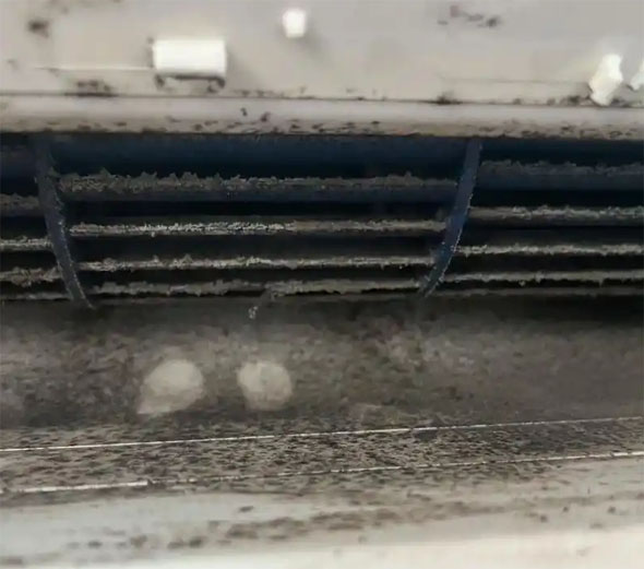 布尔津空调吹的风有股烧焦味是怎么回事